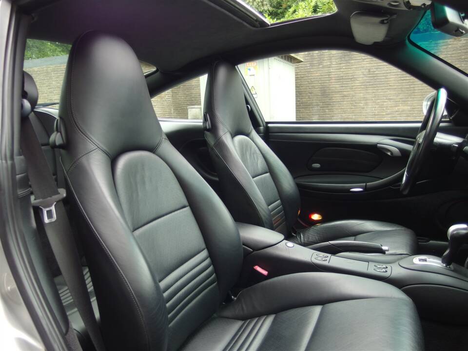 Bild 67/100 von Porsche 911 Carrera 4S (2002)