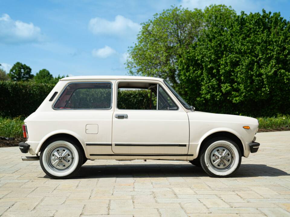 Image 4/41 de Autobianchi A112 (1973)