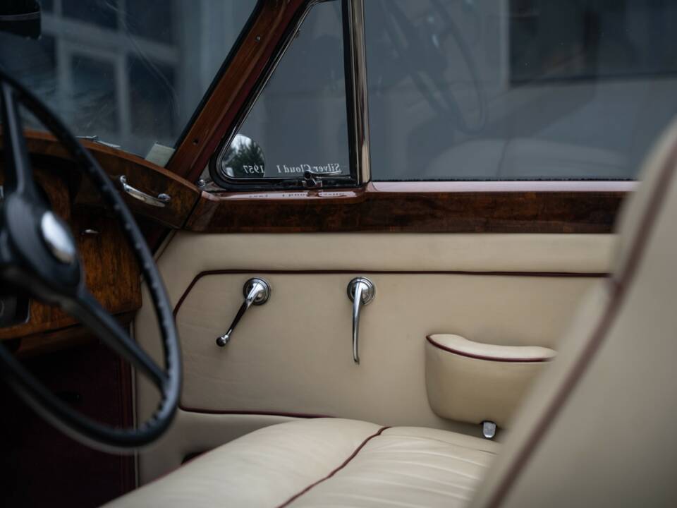 Immagine 42/49 di Rolls-Royce Silver Cloud I Mulliner (1957)