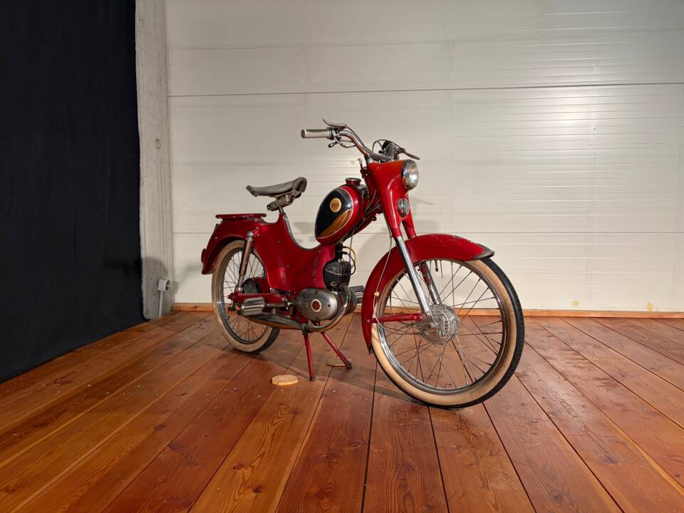 Image 4/18 of HMW 50 SL (1956)