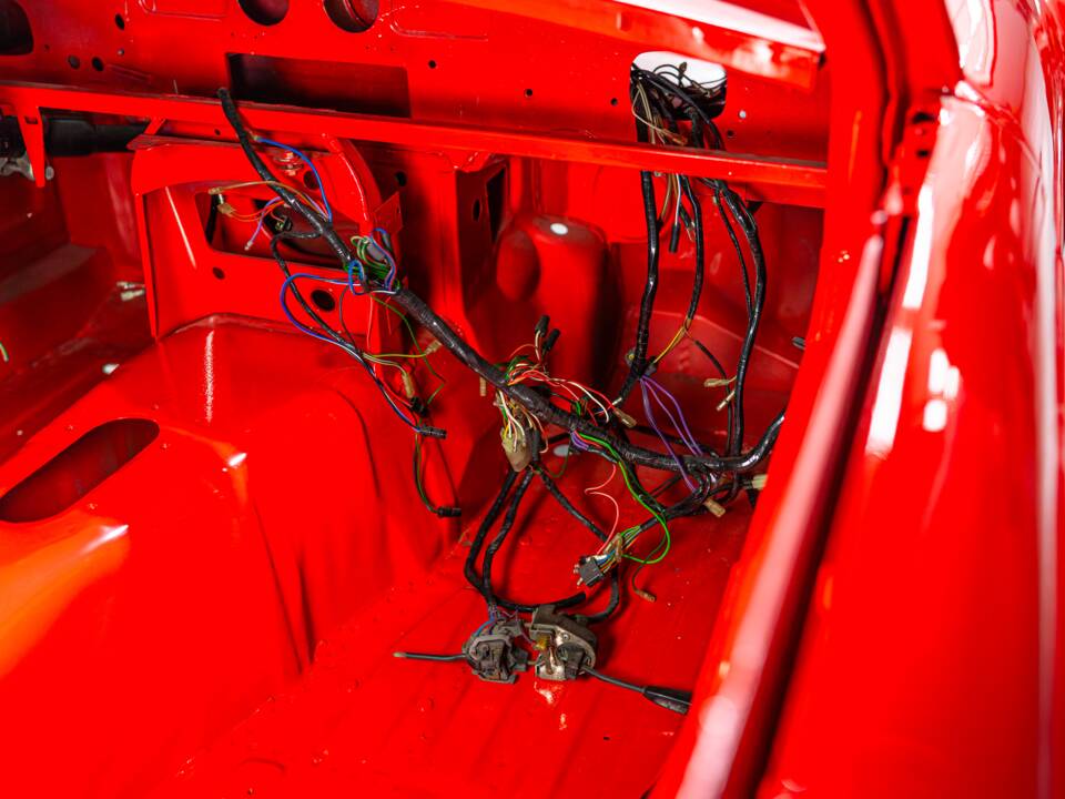 Image 15/22 de MG MGB GT V8 (1974)