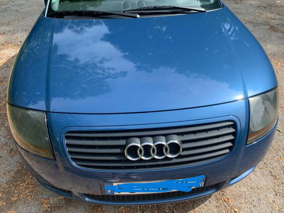 Image 18/72 of Audi TT 1.8 T (2000)