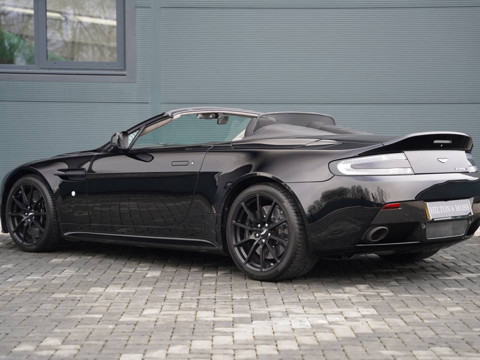 Bild 2/50 von Aston Martin V12 Vantage S (2015)