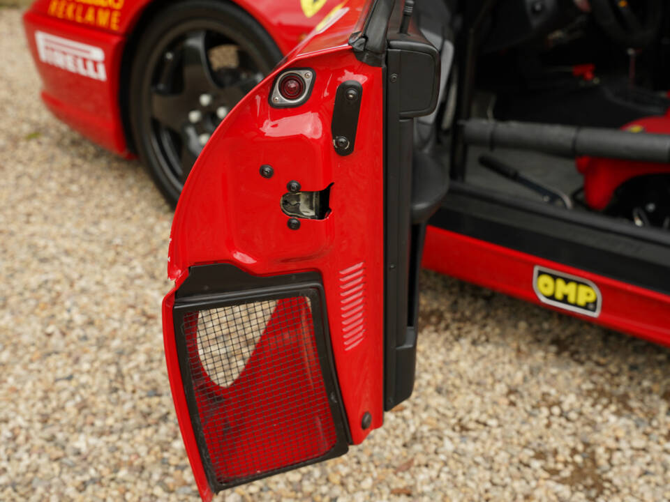 Afbeelding 49/50 van Ferrari F 355 Challenge (1995)