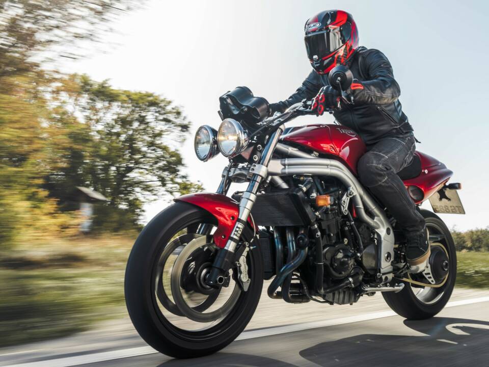 Immagine 11/12 di Triumph Speed Triple (1998)