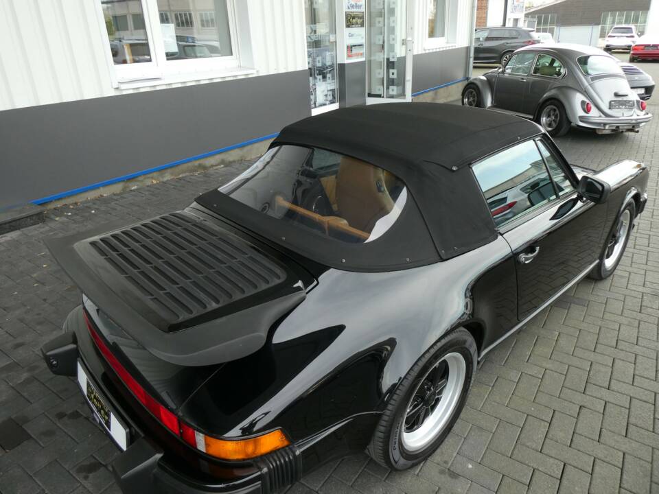 Bild 17/21 von Porsche 911 Carrera 3.2 (1987)