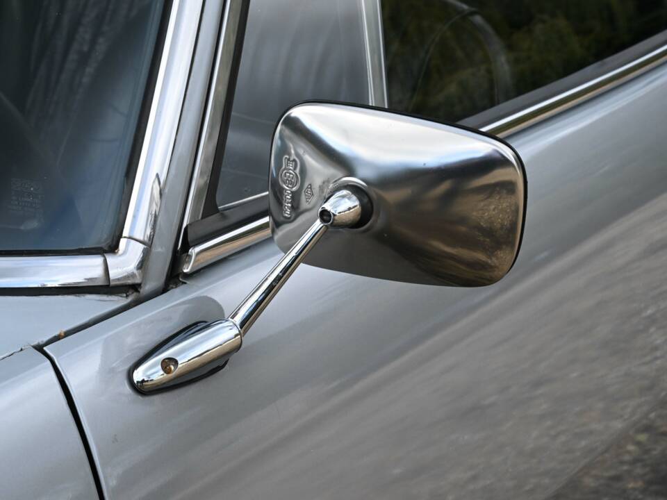 Image 39/50 of Peugeot 504 Coupé (1973)