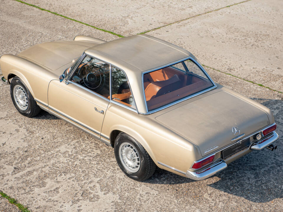 Image 3/36 of Mercedes-Benz 250 SL (1967)