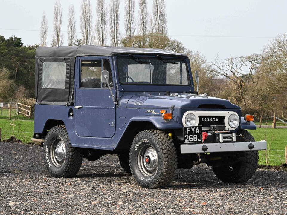 Image 14/50 de Toyota Land Cruiser FJ 40 (1970)