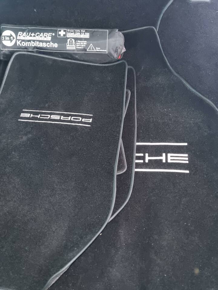Image 16/21 of Porsche 911 SC 3.0 (1979)