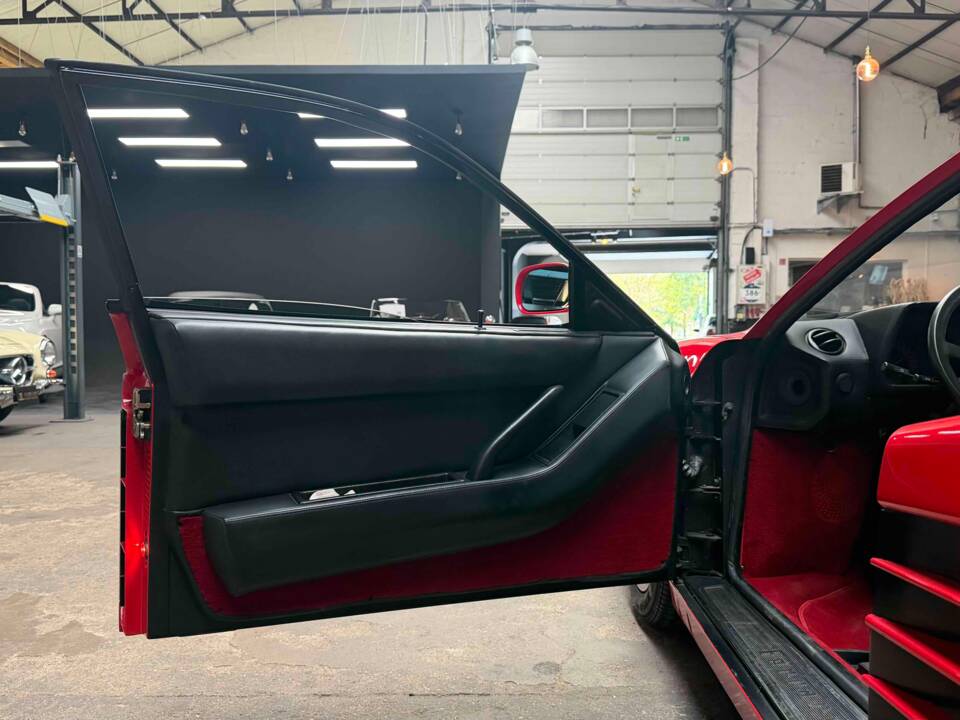 Afbeelding 23/36 van Ferrari Testarossa (1988)