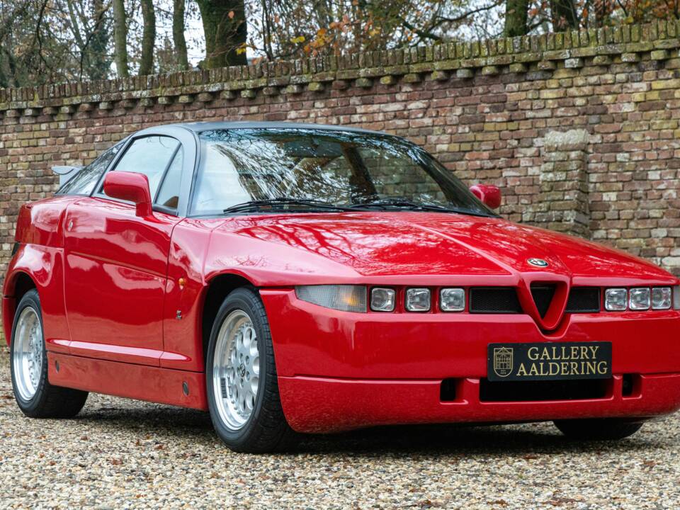 Image 42/50 de Alfa Romeo SZ (1991)