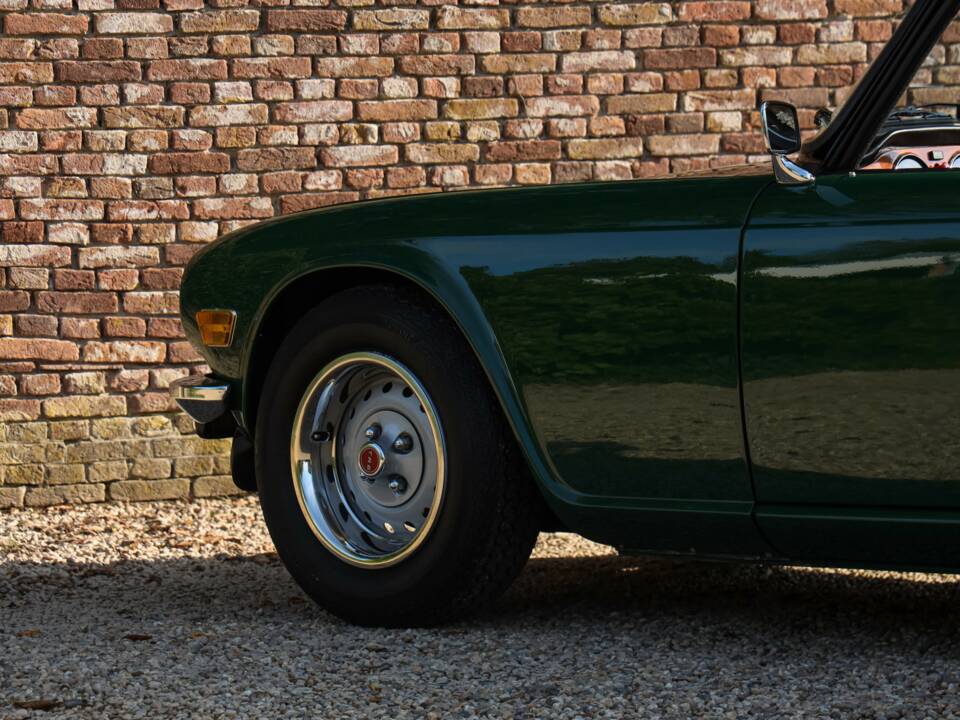 Immagine 41/50 di Triumph TR 6 (1976)