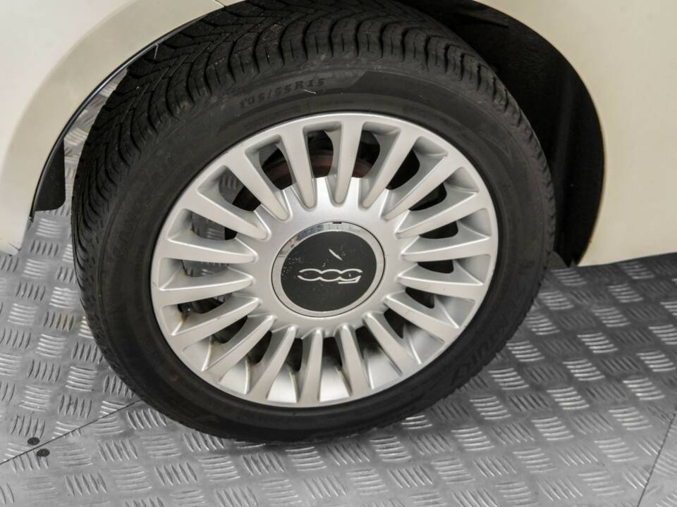 Bild 27/42 von FIAT 500 (2009)