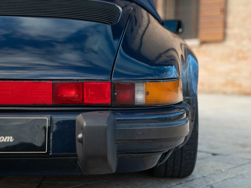 Bild 12/50 von Porsche 911 Carrera 3.2 (1989)