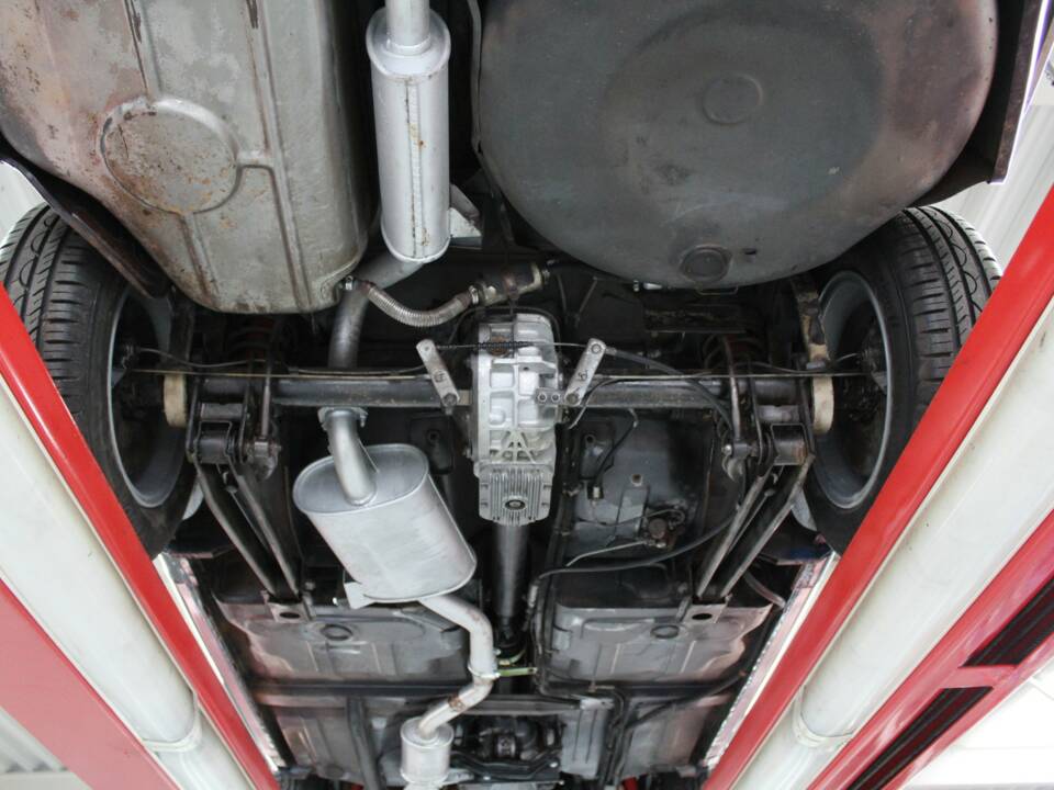 Immagine 9/50 di Alfa Romeo 2000 GTV (1974)