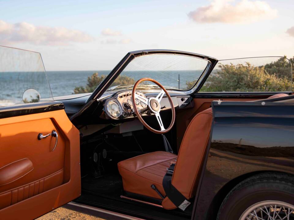 Image 94/96 of Arnolt-MG Cabriolet Bertone (1953)