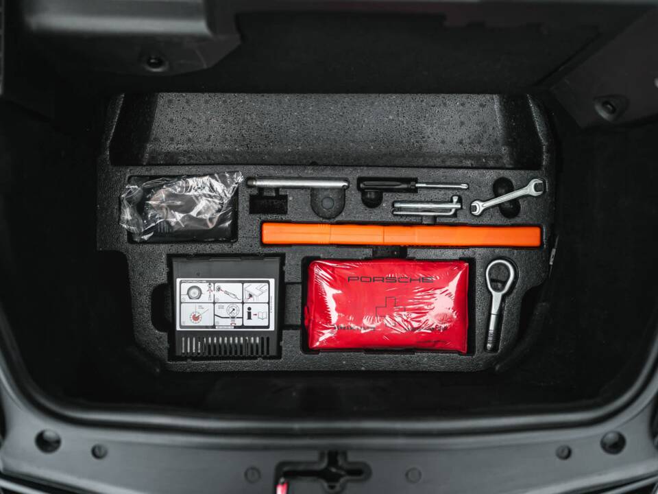 Bild 23/25 von Porsche 911 GT2 (2003)