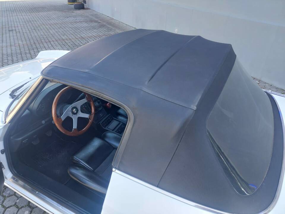 Image 5/27 of Alfa Romeo 2.0 Spider (1991)
