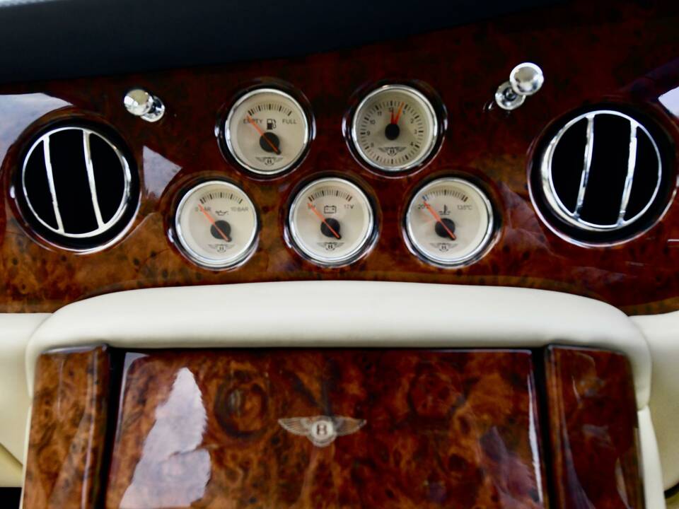 Imagen 35/50 de Bentley Arnage Green Label (1999)