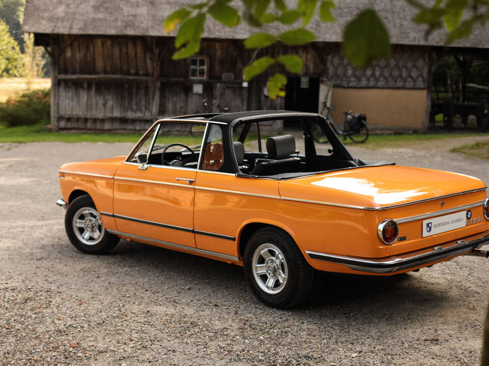 Image 7/78 of BMW 2002 Baur (1972)