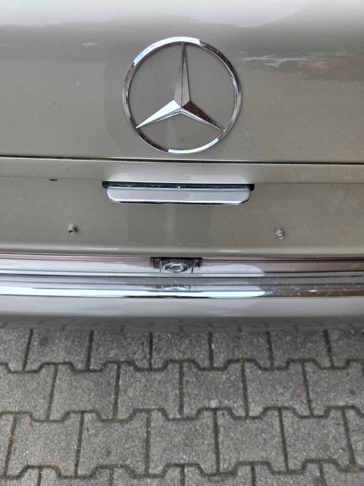 Image 20/103 de Mercedes-Benz 300 SE (1991)