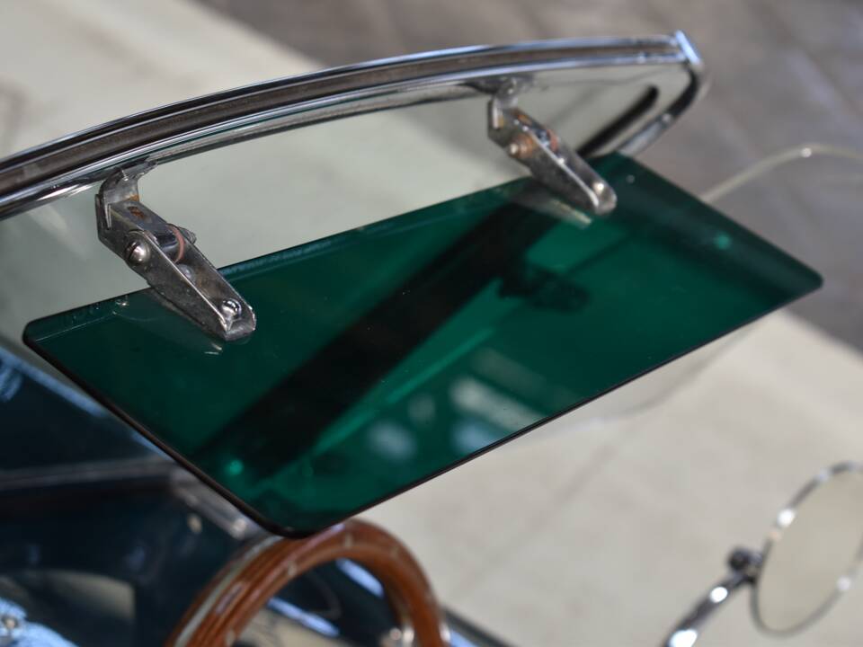 Image 21/39 of Hawk Cobra 289 (1968)