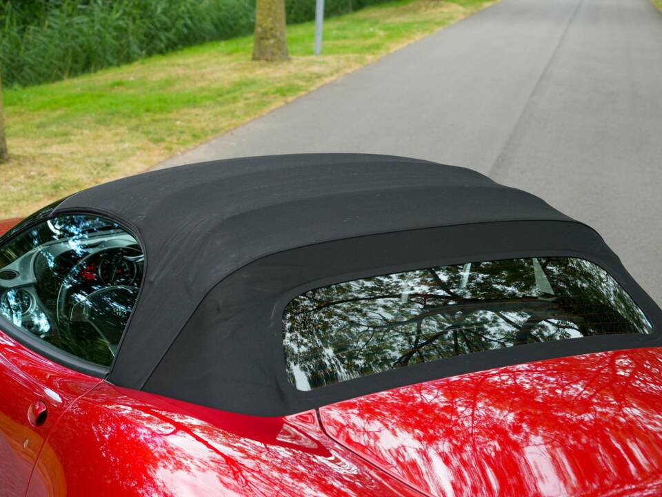 Image 41/50 of Alfa Romeo 8C Spider (2010)