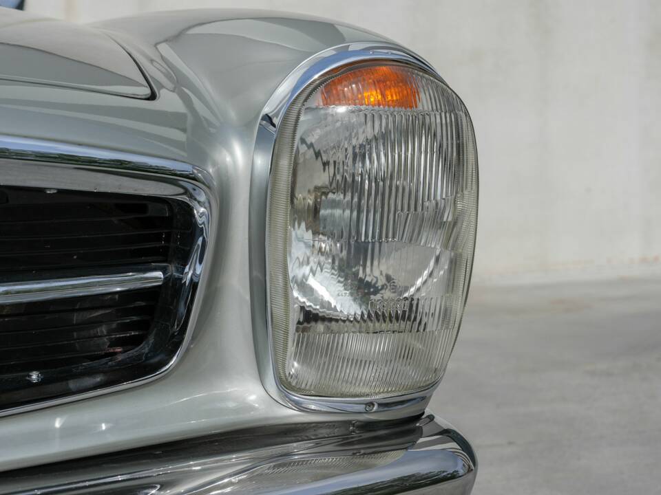 Imagen 32/41 de Mercedes-Benz 280 SL (1971)