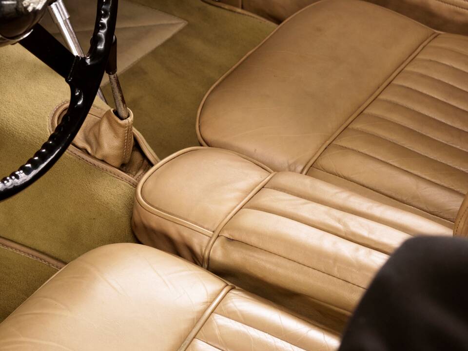 Image 37/50 de Jaguar XK 120 DHC (1953)