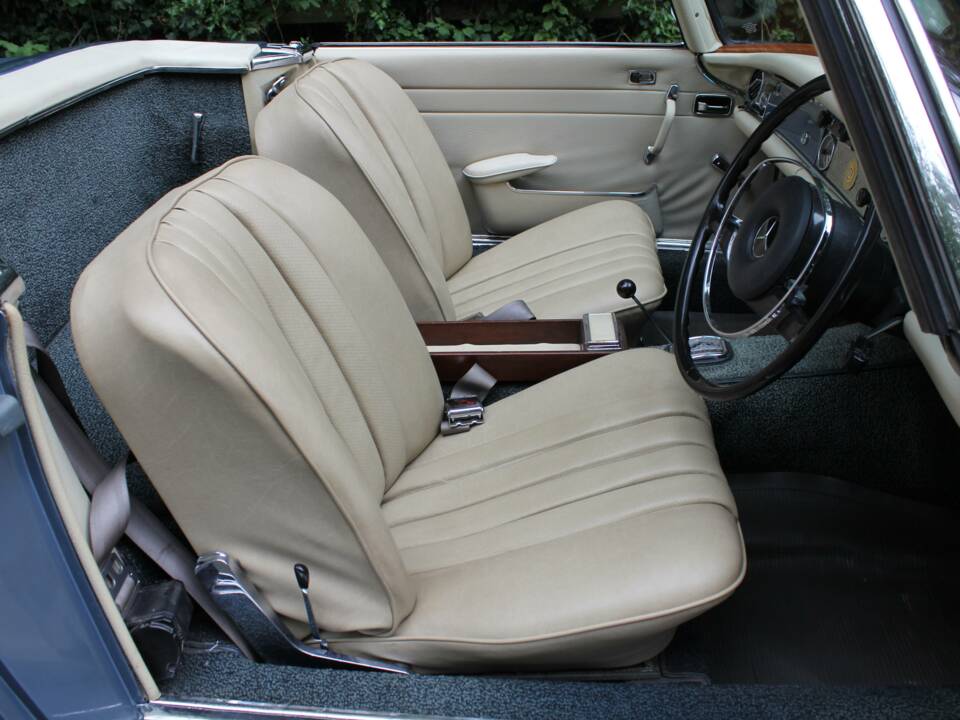 Imagen 8/13 de Mercedes-Benz 280 SL (1968)