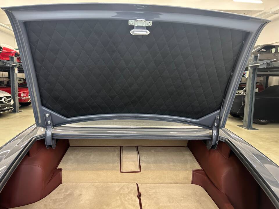 Image 21/37 of BMW 3200 CS (1964)