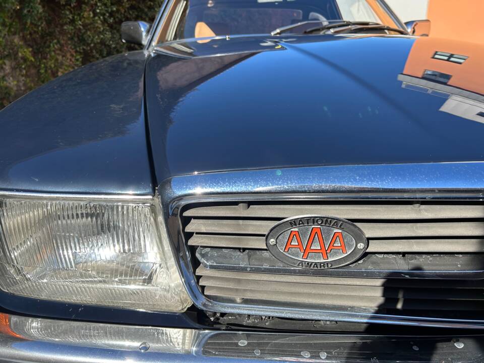 Image 4/51 of Mercedes-Benz 380 SL (1983)