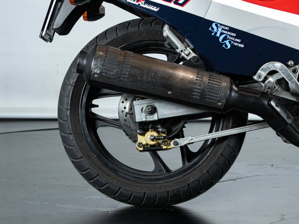 Afbeelding 39/50 van Egli-Suzuki GSX-R 1100 (1986)