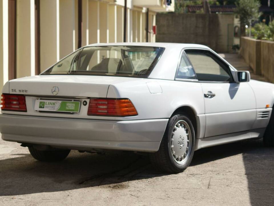 Image 41/50 de Mercedes-Benz 300 SL-24 (1989)