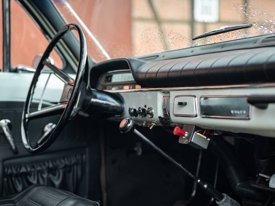 Bild 33/44 von Volvo P 221 (1968)