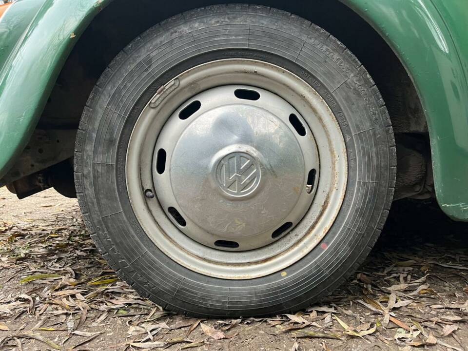 Image 38/43 of Volkswagen Beetle 1200 (1970)