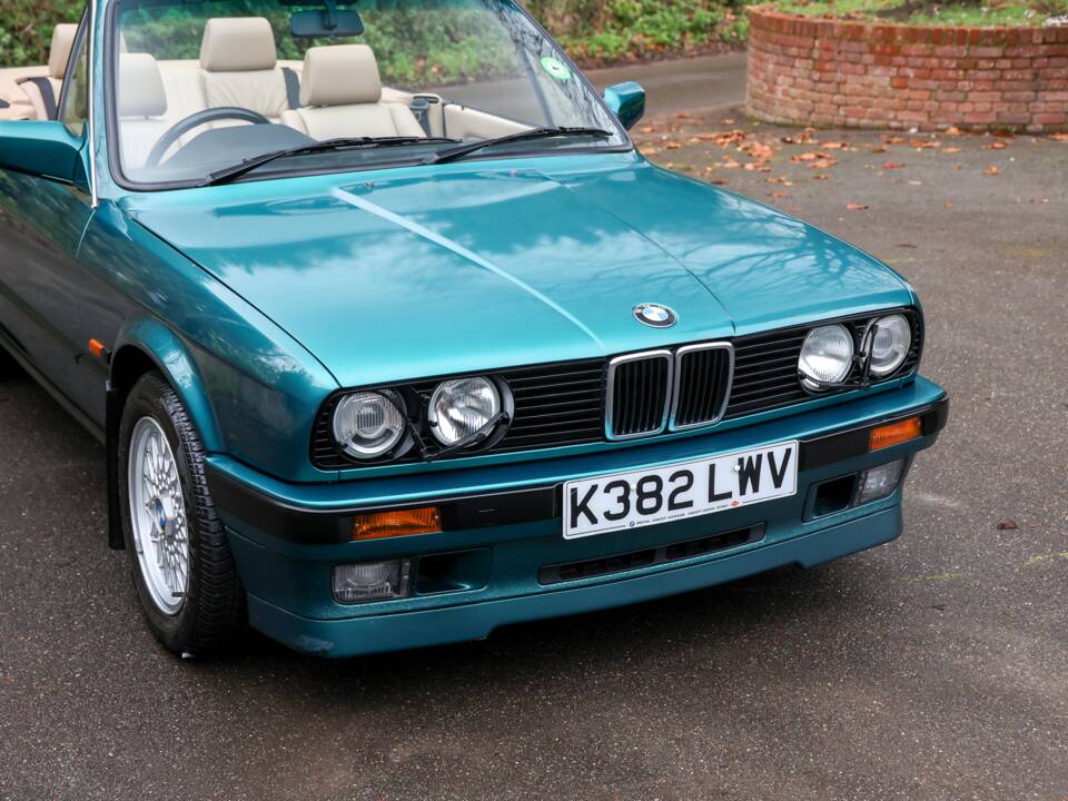 Image 21/38 of BMW 325i (1992)