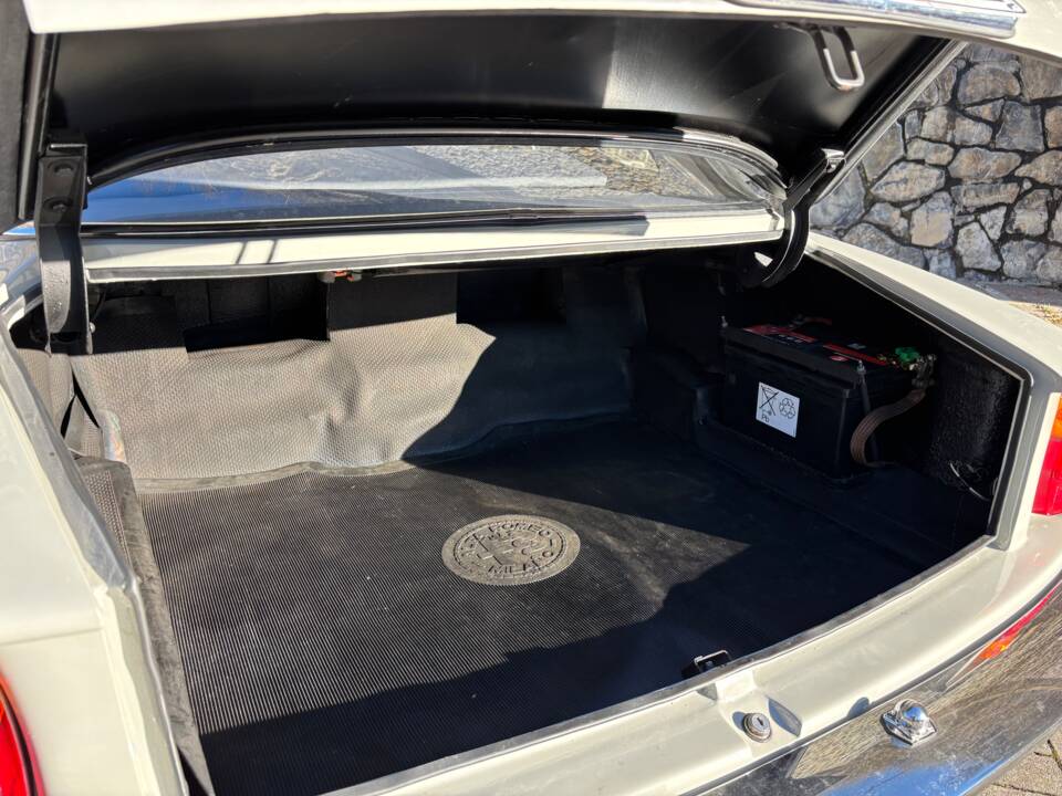 Bild 27/32 von Alfa Romeo 2600 Sprint (1963)