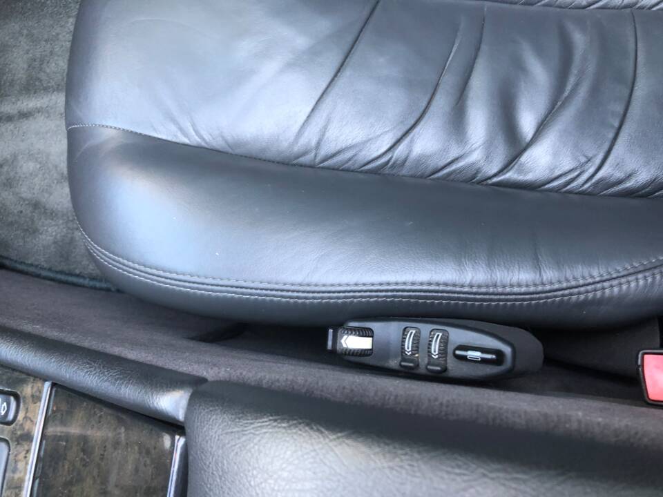 Immagine 15/18 di Mercedes-Benz CLK 430 (1999)