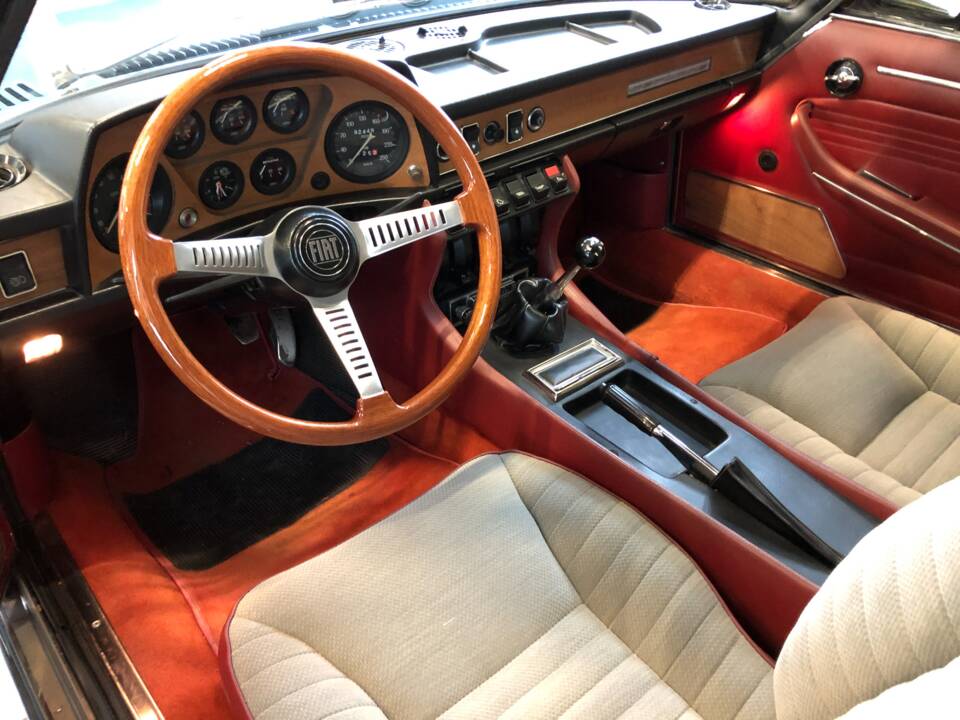 Obraz 6/19 pojazdu FIAT Dino 2400 Coupe (1970)
