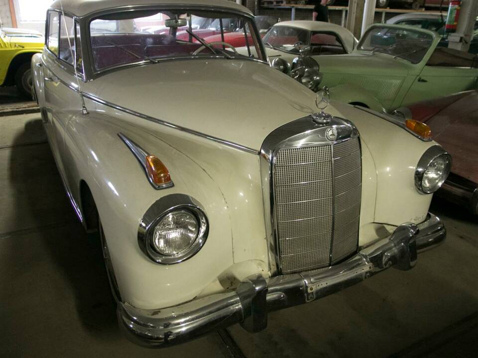 Image 19/28 de Mercedes-Benz 300 d (1960)