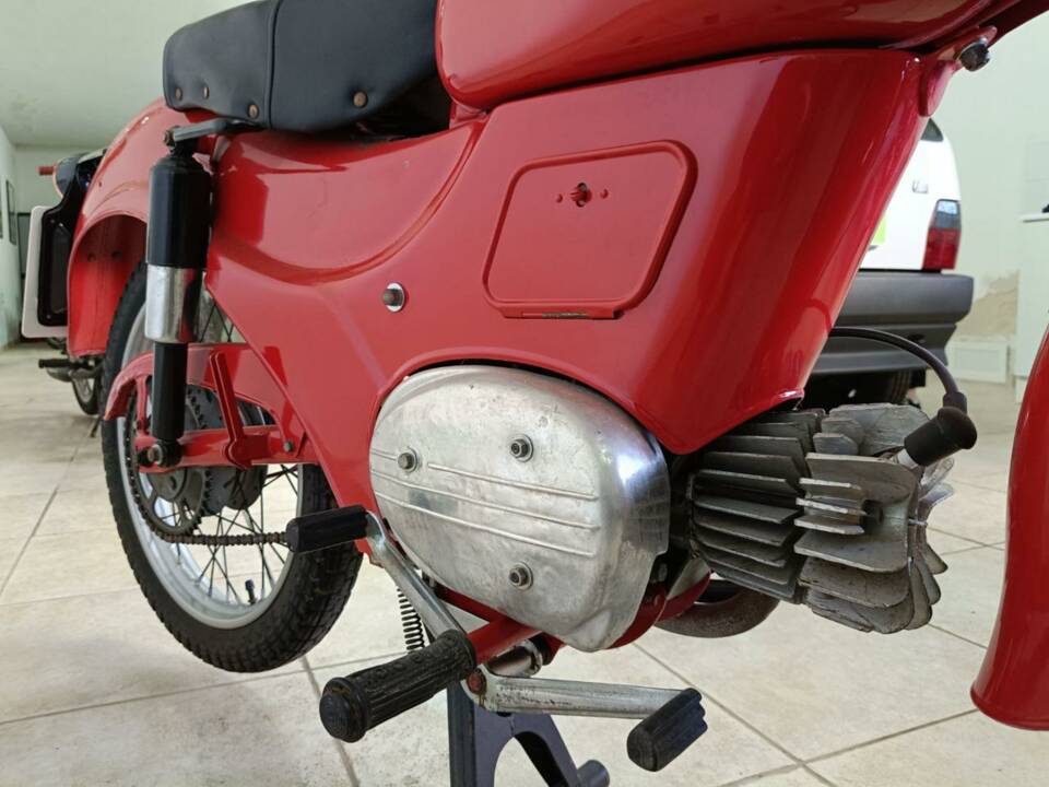 Immagine 12/22 di Moto Guzzi Zigolo 110 (1961)