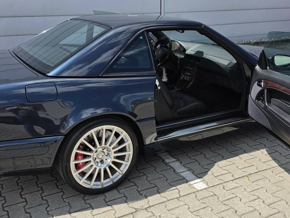 Image 47/100 of Mercedes-Benz SL 500 (1999)