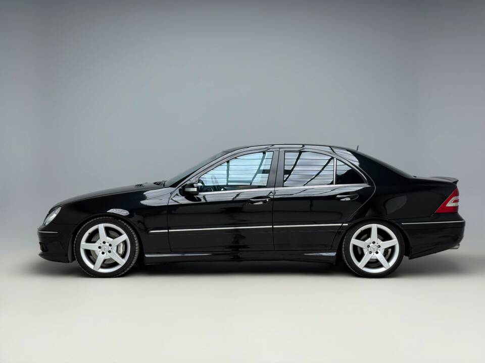 Image 8/27 of Mercedes-Benz C 55 AMG (2005)