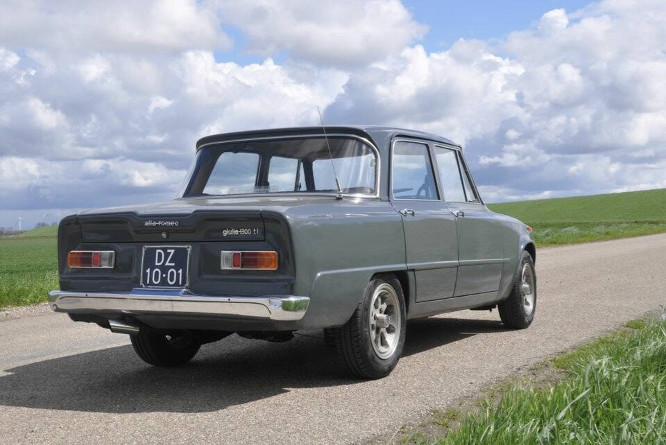 Immagine 8/8 di Alfa Romeo Giulia 1300 TI (1966)