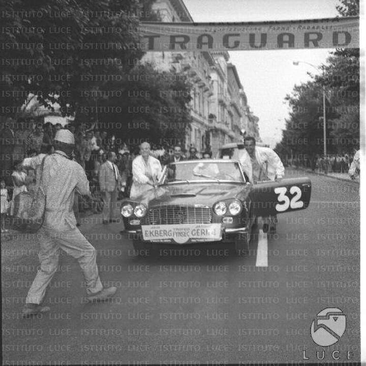 Imagen 24/25 de Lancia Flaminia GT Touring (1961)