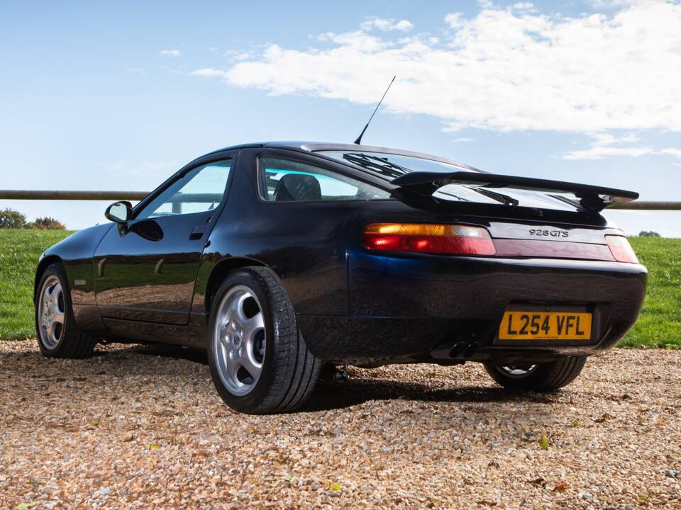 Image 3/43 of Porsche 928 GTS (1994)