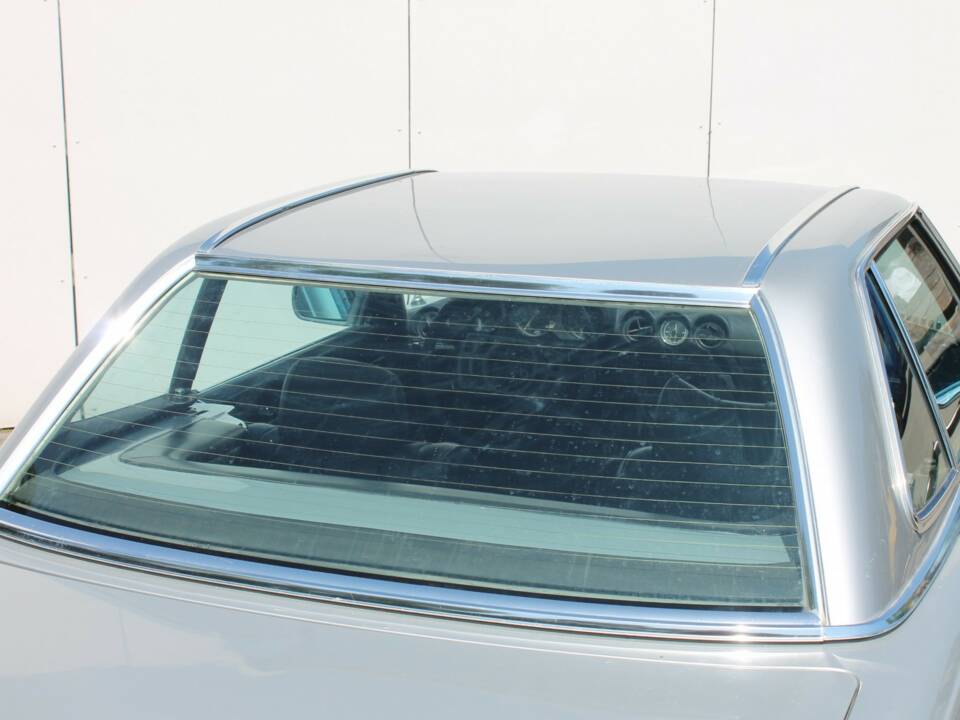 Image 18/23 of Mercedes-Benz 450 SL (1973)
