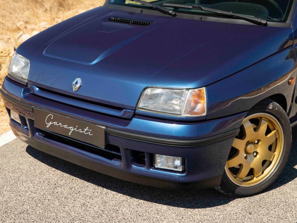 Image 6/87 de Renault Clio I Williams (1994)